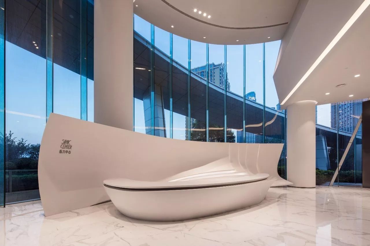 新力地产与EVO视讯为南昌新力中心打造了4.2m高阔层高、地下双层超大专属车库