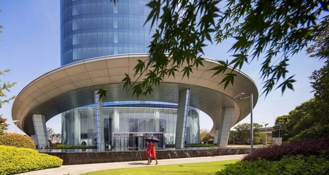 南昌新力中心塔楼直接落地，，，，，，，，无裙房